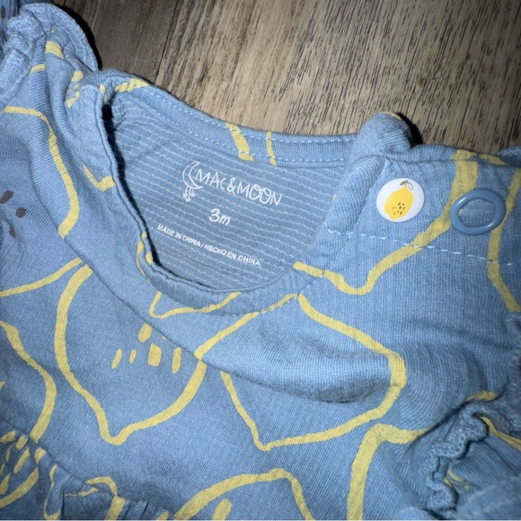 🎀3/$23🎀 Lemon Ruffle Summer Top - Picture 4 of 8